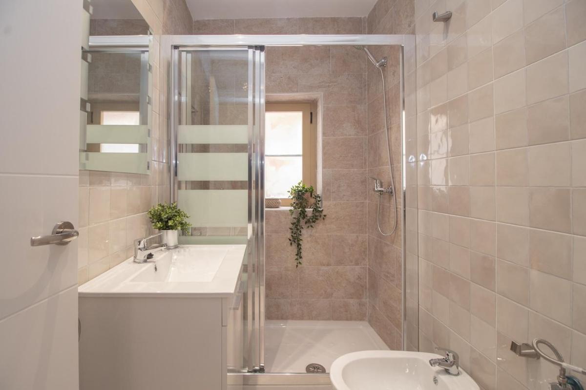 C93 - Trendy Two Bedrooms In Ollerias Málaga Kültér fotó